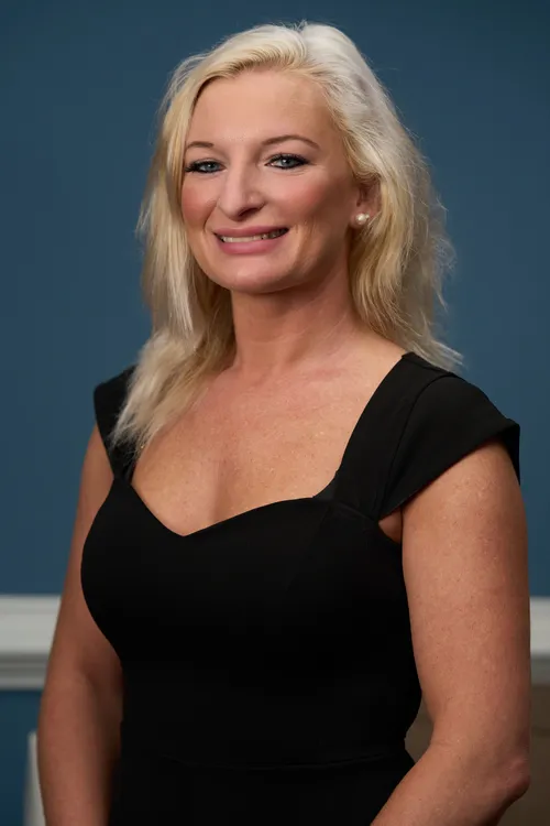 Abigail – Expanded Functions Dental Assistant